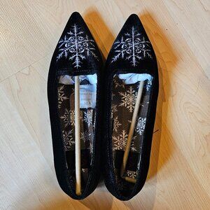 Dagger Skullflake - Black Velvet Flats